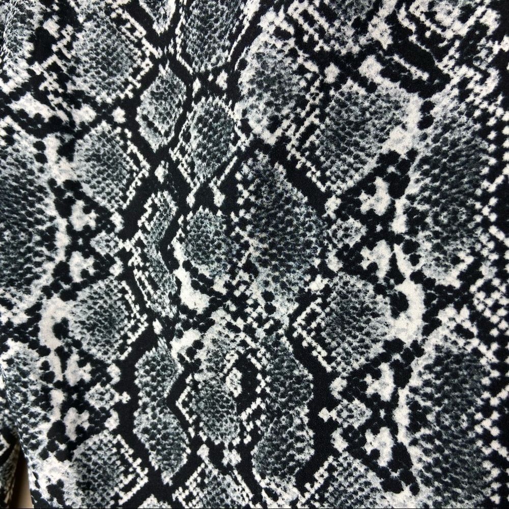DKNY • Snake-Print Drawstring Pants - Picture 7 of 8